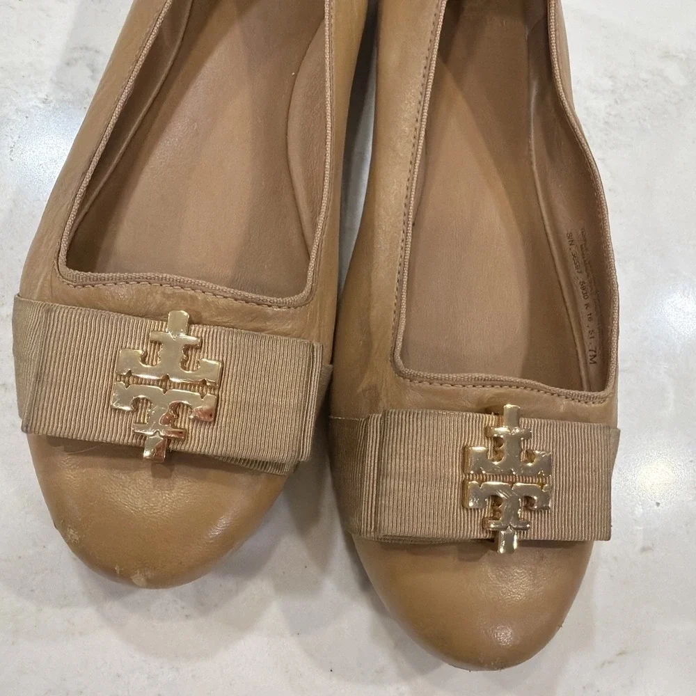Tory Burch Flats – Tan Leather Size 7